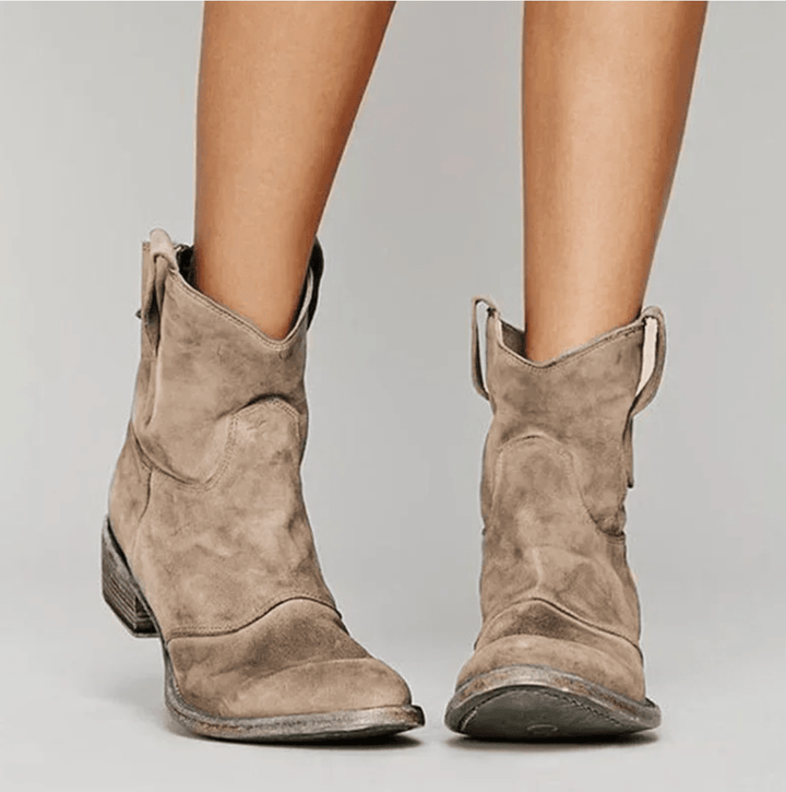 Heather – Western-Style Ankle Boots