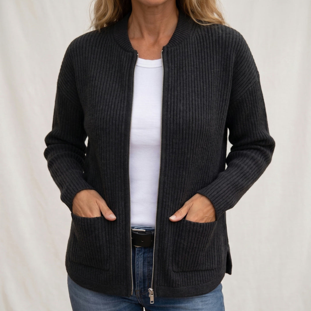 Honora – Ribbed Zip-Up Cardigan with Deep Pockets