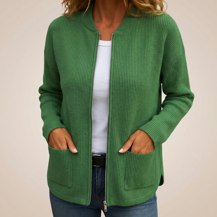 Honora – Ribbed Zip-Up Cardigan with Deep Pockets